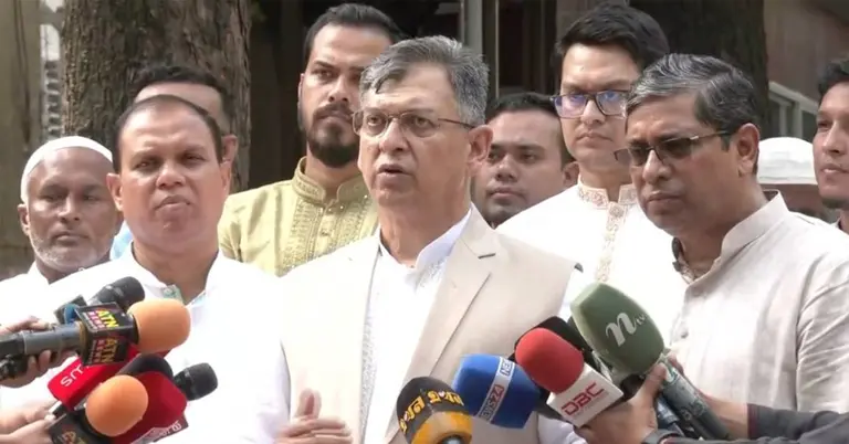 কথা বলেছেন স্বরাষ্ট্রমন্ত্রী সালাহউদ্দিন আহমদ